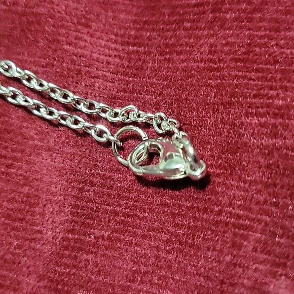 Ferret Otter Necklace - Picture 3 of 3